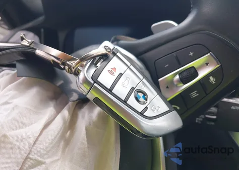 2020 BMW 330I z USA, uszkodzony, nr VIN 3MW5R1J02L8B12323